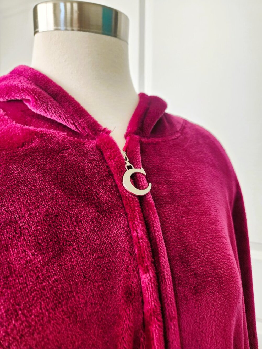 Cozelle Oversized Blanket Hoodie One Size Bright Pink / Magenta - Picture 3 of 8